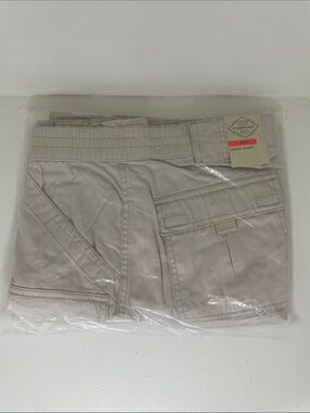St. John's Bay Men's Cargo Shorts - Light Khaki